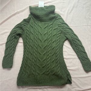 Green Shannon Woolen Mills Cable Knit Sweater. Brand New With Tags.